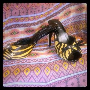 White house black market